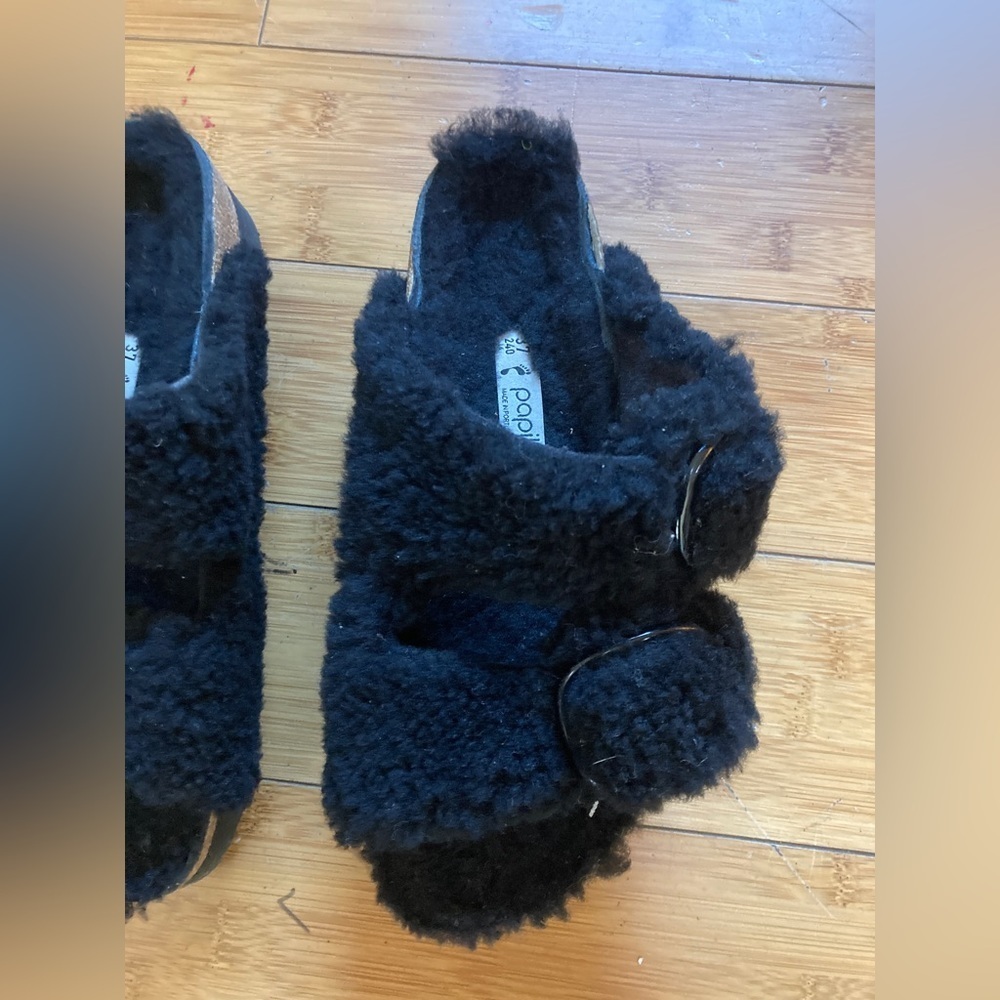 NEW Big Buckle Shearling - Picture 9 of 14